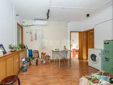 东辰小区新上 南北通透 精装修 采光好 交通便利 邻公园