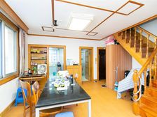 建筑路旁边月秀东苑地铁口,顶楼带阁楼没露台全明户型