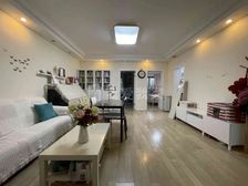 月新花园 精装三房中间楼层 户型方正采光不挡 诚售