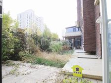 长阳 · 五矿铭品毛坯下跃 四居室,满五