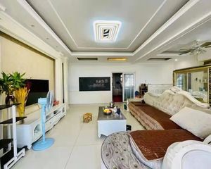荣盛花语馨苑 68平2居 南北向精装修 拎包入住