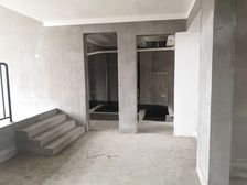 印象外滩207平二层 4室2厅 南北 毛坯