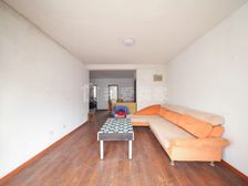 东振小区,四楼复式,超大使用面积,户型正。