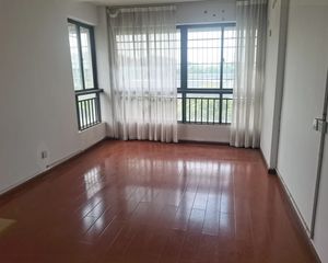 联成名苑4室1厅2卫南朝向129.0万元/套出售