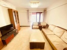 东风广场 三房 过五年 东风东可用 诚心出售 有钥匙