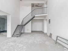 区政府旁莱蒙城空中别墅 挑高复式楼层好纯 毛坯 急卖随时看房