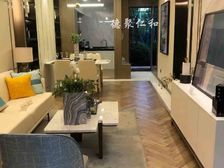 卧龙大道新五中绿地旁国投襄阳府70万买117平大三室洋房