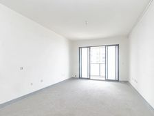 新上!星河国际一区 3室2厅 毛坯 中上楼层 采光全天