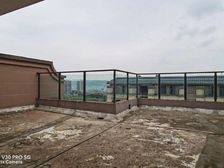 带双露台50平、带电梯、正看高尔夫球场、江湾纯墅区