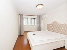 ĵµ¤Ô°»¨Ô°±±Â·ÒÒ28ºÅÔº´óÁ½¾ÓÖмäÂ¥²ã »é·¿¾«×° ´ó¿ÍÌü