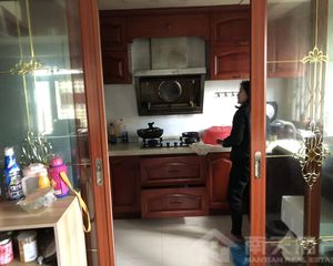 东方湾邸4室2厅2卫南朝向218.0万元/套出售