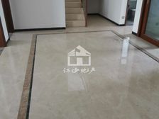 南宁彰泰红 5房2厅550万