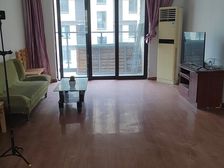 绿地东方公馆4室2厅2卫南朝向340.0万元/套出售