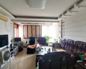天虹花园(青州)3室2厅 南北通透 精装修 舒适楼层 满2年