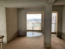 半岛半山9房3厅毛坯598万