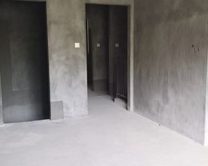 绿地观堂4室2厅4卫南朝向350.0万元/套出售