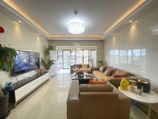 新希望锦官城 4房2厅120万