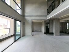 西太湖别墅太湖院子上叠 纯毛坯急卖 随时看房