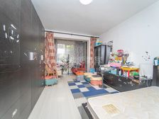 南站华东花苑2室1厅,一楼南北全明户型,送院子,位置好安静