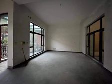 新出房源+免个税+毛坯次新房+中间位置大花园+靠河景观房急卖