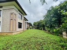 湖景壹号庄园独栋别墅 水系临小溪旁 户型实用 花园 大