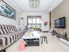 建业高尔夫 小区中间不临路好楼层3+1户型急售