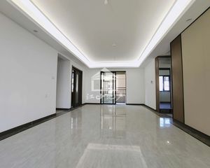 中海九玺 4房2厅140万
