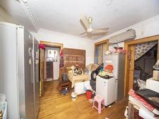 电梯三房 户型紧凑正气 中间楼层 交通方便
