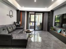 世茂滨江府3室2厅2卫南朝向270.0万元/套出售