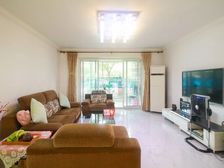 虹桥开发区品质社区,南北三房,;精装修,满五年,看房方便。