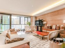 业主急卖 送车位 高楼层 242平3居 东南向精装修