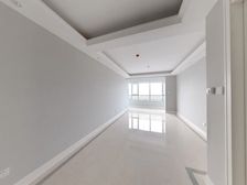 优越海景,保利精装修,中间楼层,采光视野俱佳