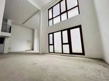 瘦西湖榴园联排别墅 上下四层适用空间大 无大税送车位自带电梯