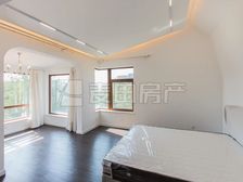 龙湾别墅【独栋别墅】【有钥匙】【可谈价格】位置不错 安排看