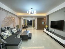 轻奢风格 五房三卫 南北大阳台 是你追求生活品质的绝佳选择