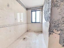 中天湖畔花园 湖景毛坯大四房 200多平 大落地窗 有钥匙