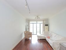 南北通透,小区中心位置,采光充足,居家装修,繁华地段