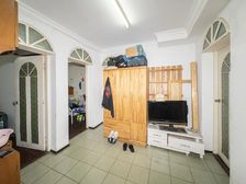 边套全明三房,楼层好,位子佳,业主诚意出售,紧靠城。