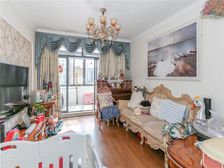 浦东新区 高行绿地崴廉公寓 2室2厅楼层位置好视野开阔,急售