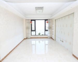 7号线地铁口满五唯一看房方便得房率高