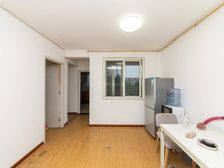 此房满五,全明户型,电梯中区,采光视野无遮挡,总价单价低