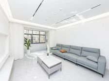 78万房主诚心卖现在一楼带院子精装修的,正南金盛家园3室2厅