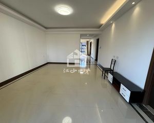 万科公园里4房2厅精装175万
