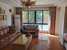 新天地东区3室2厅2卫南朝向280.0万元/套出售