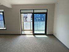 中国铁建青秀澜湾4室4厅2卫南朝向418.0万元/套出售