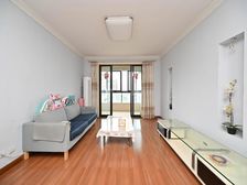 2005年商品房,三开间朝南大3房,客厅南北通透,南面靠河边