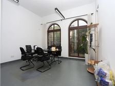 蔚澜香醍满五年唯1,毛坯房方便装修,屋内有4-5个房间