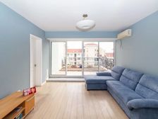 主卧朝南,独立电梯,小区中心位置,采光充足,精装修