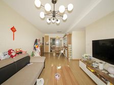 轨交口 品质小区 精致装修四房 装修保养好 拎包即住