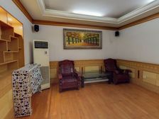 飞虹社区三区3室2厅1卫南朝向180.0万元/套出售